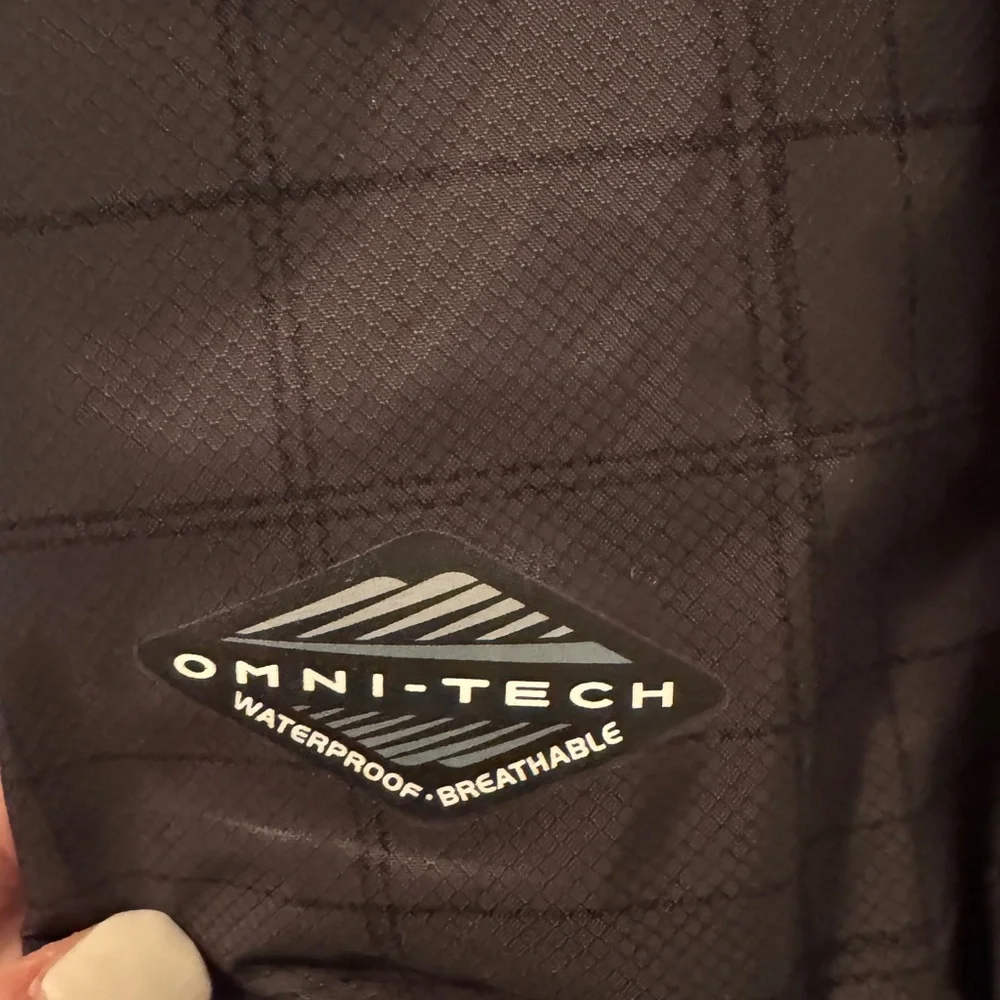 Women’s Columbia Sportswear Omni-Tech Titamium Rain Jacket - Picture 6 of 8